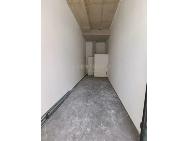 Tirane, jepet me qera ambjent biznesi , 54 m² 1.200 € (Karl gega)