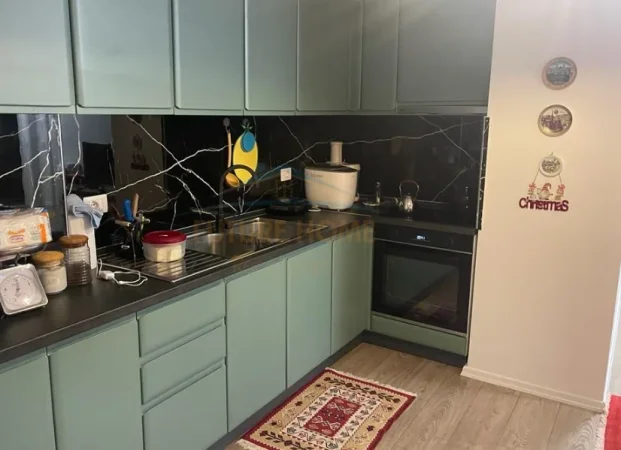 Tirane, shitet apartament 2+1 Kati 7, 87 m² 137.999 € (Univers City)