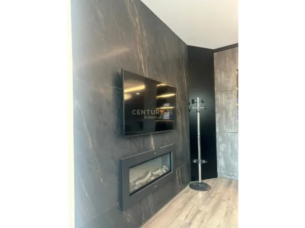Tirane, jepet me qera zyre Kati 2, 143 m² 1.200 € 