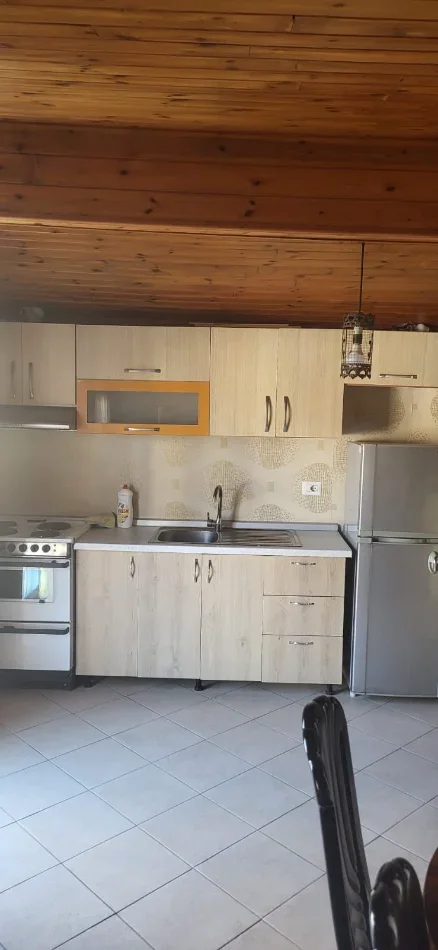 🏡 JEPET APARTAMENT 1+1 ME QERA NE KINOSTUDIO 🏡,  350 mije leke