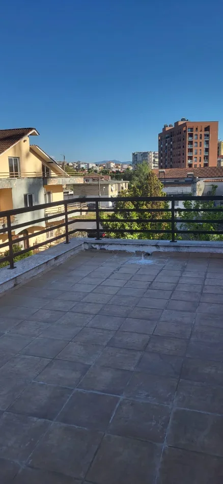 🏡 JEPET APARTAMENT 1+1 ME QERA NE KINOSTUDIO 🏡,  350 mije leke