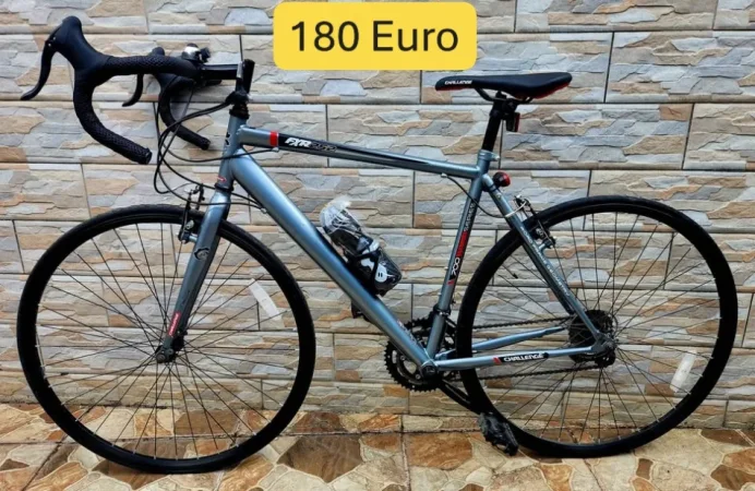 Tirane, shes biciklete Te ndryshme gri metalizato 20 €