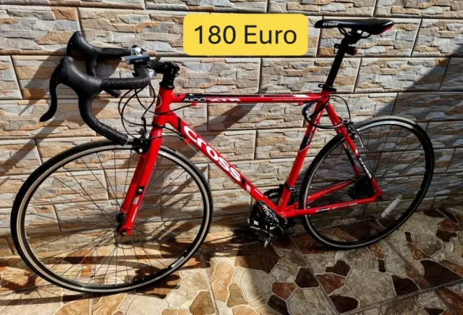 Tirane, shes biciklete Te ndryshme gri metalizato 20 €