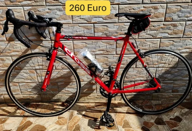 Tirane, shes biciklete Te ndryshme gri metalizato 20 €