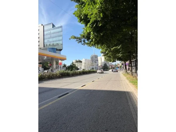 Tirane, shes ambjent biznesi Kati 0, 79 m² 650.000 € 
