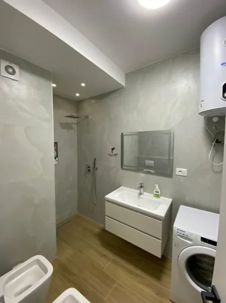 Tirane, jepet me qera apartament 1+1 Kati 2, 60 m² 600 € (DON BOSKO)