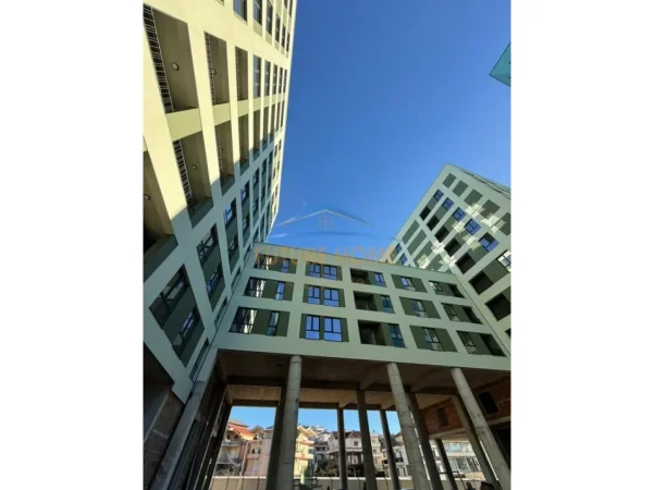 Tirane, shitet apartament 1+1 Kati 9, 81 m² 133.000 € (Rruga e Kokonozëve, Splendor Residencë)