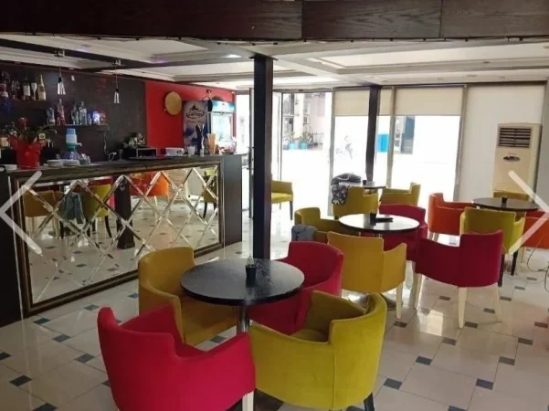 Tirane, shitet ambjent biznesi Kati 1, 150 m² 125.000 € (Kombinat)