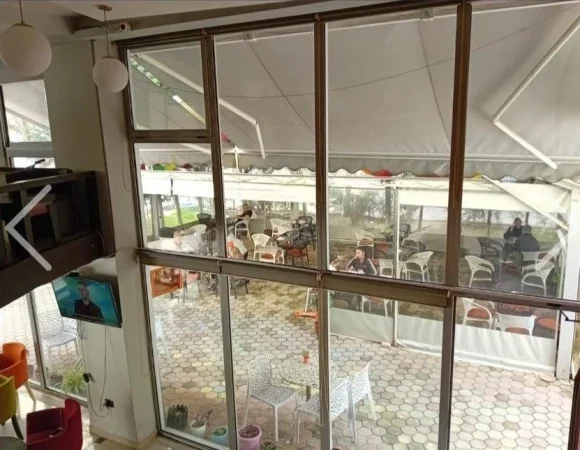 Tirane, shitet ambjent biznesi Kati 1, 150 m² 125.000 € (Kombinat)