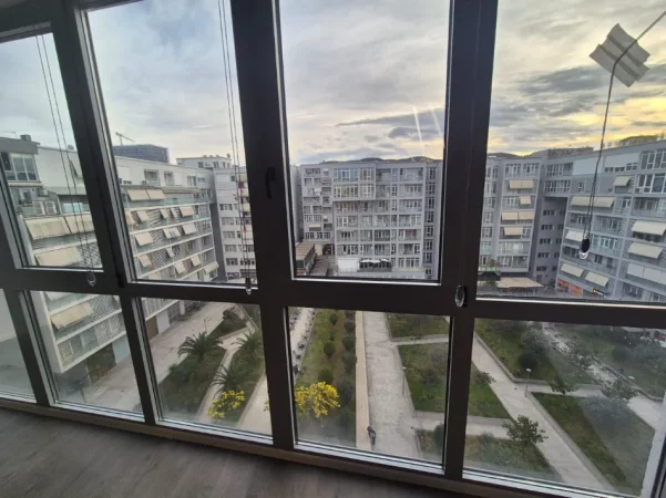 Tirane, jepet me qera ambjent biznesi Kati 8, 180 m² 3.500 € (Kika 2)