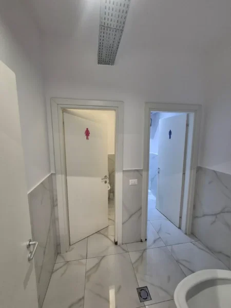 Tirane, jepet me qera ambjent biznesi Kati 8, 180 m² 3.500 € (Kika 2)