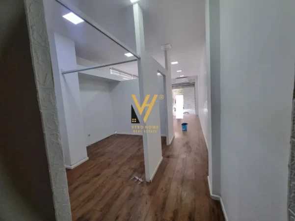 Tirane, jepet me qera ambjent biznesi Kati 0, 50 m² 620 € (MYSLYM SHYRI)