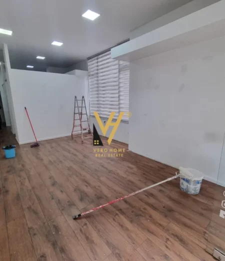Tirane, jepet me qera ambjent biznesi Kati 0, 50 m² 620 € (MYSLYM SHYRI)