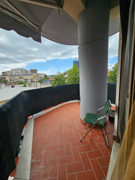 Tirane, jepet me qera apartament 2+1+Ballkon Kati 2, 110 m² 650 € (Kompleksi Vizion Plus)