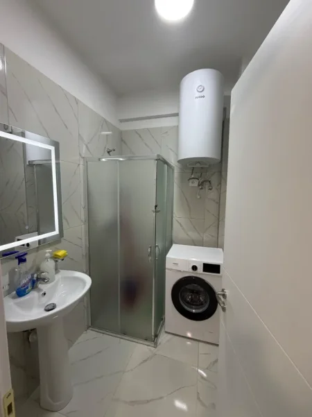 Tirane, jepet me qera apartament 1+1 Kati 5, 75 m² 490 € (ASTIR)