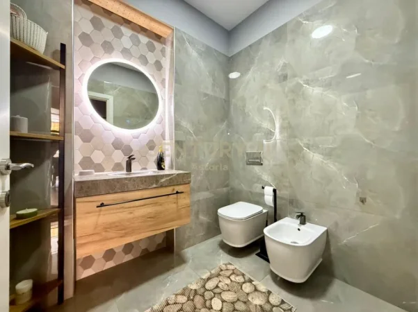 Tirane, shitet apartament 2+1 Kati 5, 133 m² 290.000 € (hipoteka)