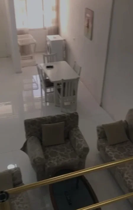 Tirane, jepet me qera apartament 1+1 Kati 1, 50 m² 350 € (Prane Xhamis Xhura Oxhaku)
