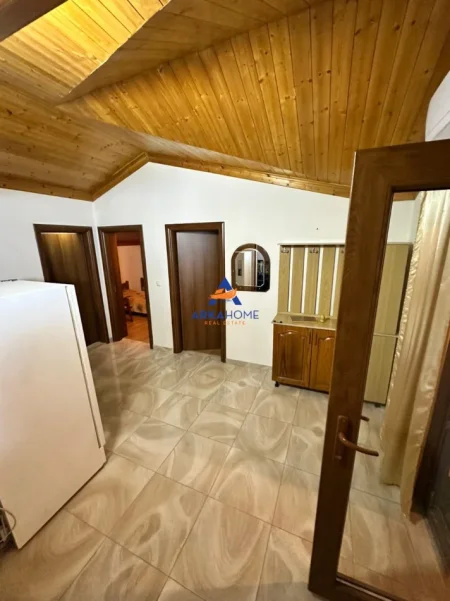 Tirane, jepet me qera apartament 2+1+Ballkon Kati 3, 80 m² 450 € 