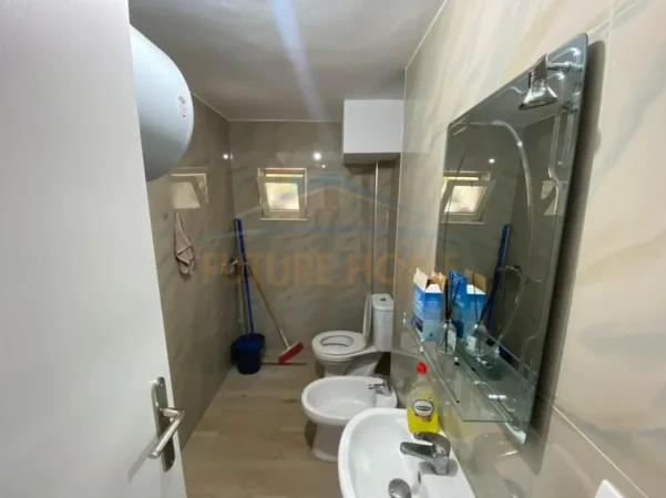 Tirane, jepet me qera ambjent biznesi Kati 0, 63 m² 700 € (Myslym shyri)
