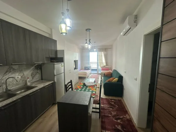 Tirane, jepet me qera apartament 1+1 Kati 5, 40 m² 400 € (Don Bosko)