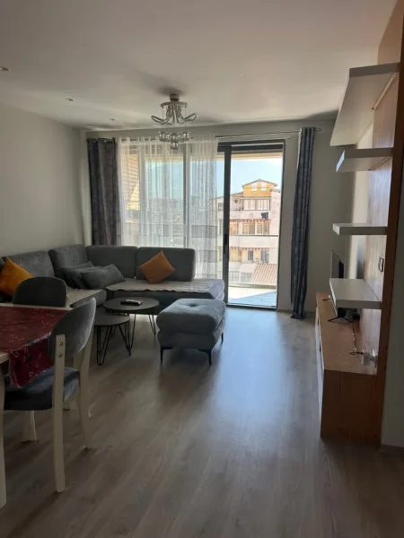 Tirane, jepet me qera apartament 1+1 Kati 5, 67 m² 600 € (Rruga Don Bosko)