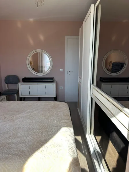 Tirane, jepet me qera apartament 1+1 Kati 5, 67 m² 600 € (Rruga Don Bosko)
