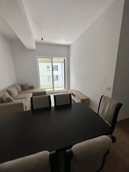 Shqiperi, jepet me qera apartament 2+1+Aneks+Ballkon Kati 7, 450 € 