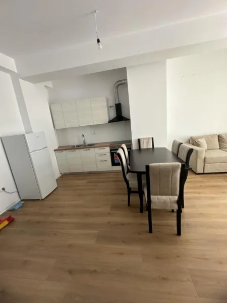 Shqiperi, jepet me qera apartament 2+1+Aneks+Ballkon Kati 7, 450 € 