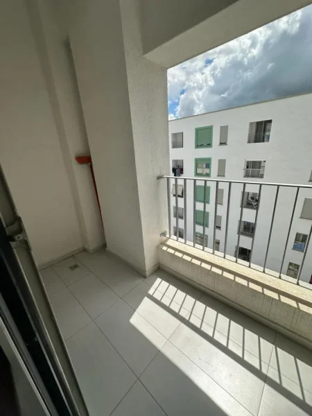 Shqiperi, jepet me qera apartament 2+1+Aneks+Ballkon Kati 7, 450 € 