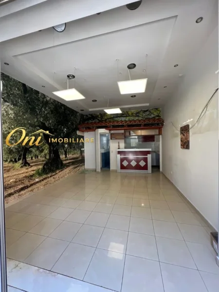 Tirane, jepet me qera dyqan Kati 0, 35 m² 300 € (IBRAHIM KODRA)