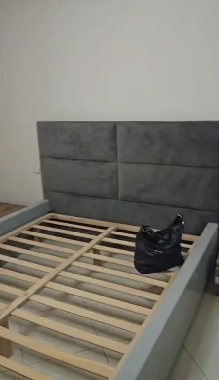 Tirane, jepet me qera apartament 2+1 Kati 1, 118 m² 600 € (Rruga E Elbasanit)