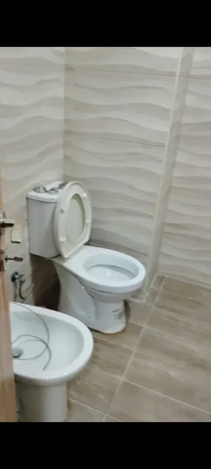 Tirane, jepet me qera apartament 1+1 Kati 4, 70 m² 350 € (Rruga 5 Maji)