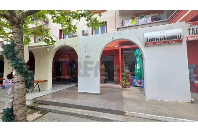 Vlore, shitet ambjent biznesi Kati 0, 21 m² (Blv. Ismail Qemali - Rruga Avni Rustemi, Vlorë)