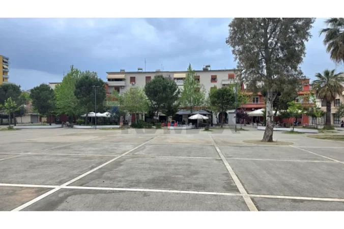 Vlore, shitet ambjent biznesi Kati 0, 21 m² (Blv. Ismail Qemali - Rruga Avni Rustemi, Vlorë)
