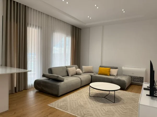 Tirane, jepet me qera apartament 2+1 Kati 7, 90 m² 900 € (rruga e dibres)