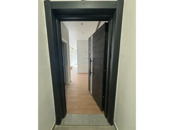 Tirane, shitet apartament 1+1 Kati 6, 74 m² 144.000 € (5 MAJ)