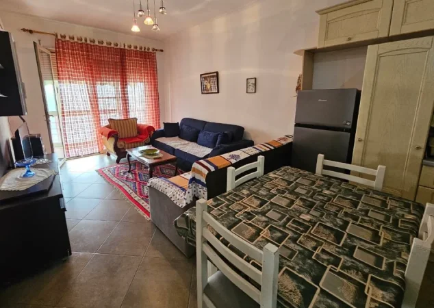 Tirane, jepet me qera apartament 2+1+Ballkon , 110 m² 650 € 