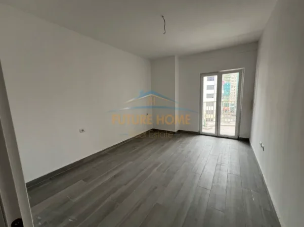Tirane, jepet me qera apartament 1+1 Kati 5, 72 m² 550 € (zogu i zi)