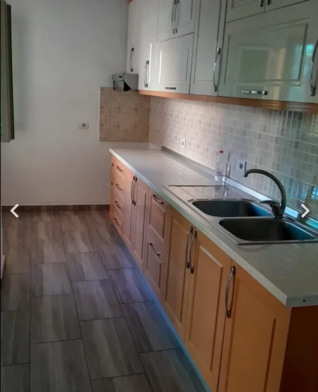Tirane, jepet me qera apartament 1+1 Kati 3, 110 m² 400 € (Kodra E Diellit)