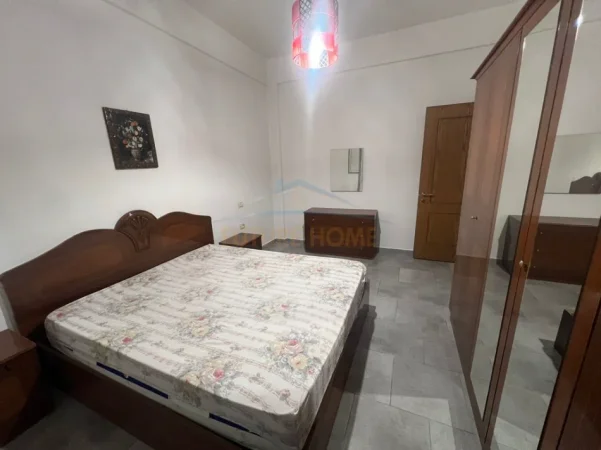 Tirane, jepet me qera apartament 2+1 Kati 3, 90 m² 350 € (Kodra e Priftit)