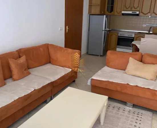 Tirane, jepet me qera apartament 3+1+Ballkon Kati 5, 120 m² 700 € (Stacioni i Trenit)