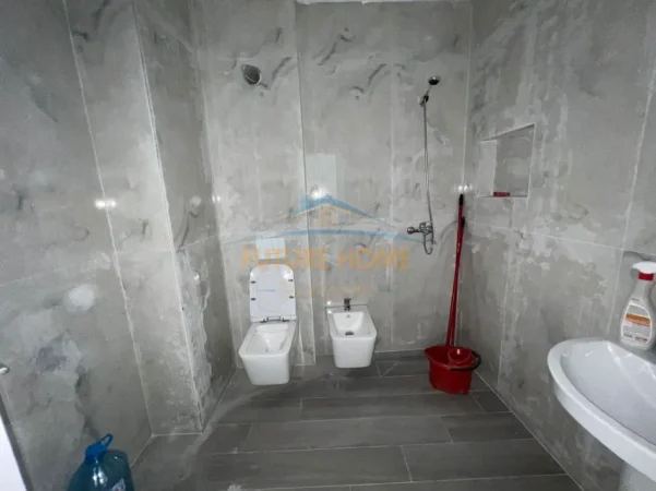Tirane, jepet me qera apartament 1+1 Kati 5, 72 m² 550 € (ZOGU I ZI)