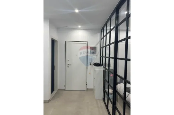 Tirane, jepet me qera apartament 1+1 Kati 1, 54 m² (myslym shyri)