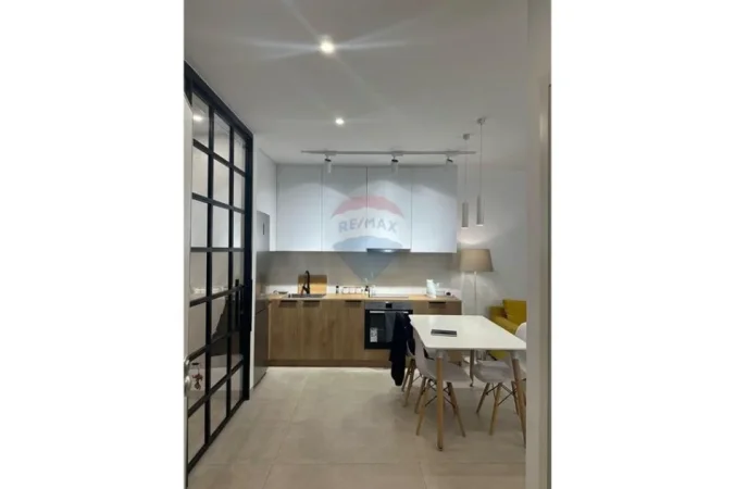 Tirane, jepet me qera apartament 1+1 Kati 1, 54 m² (myslym shyri)
