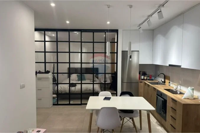 Tirane, jepet me qera apartament 1+1 Kati 1, 54 m² (myslym shyri)