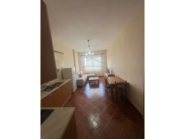 Tirane, jepet me qera apartament 1+1 Kati 3, 61 m² 350 € (Fresku, Rruga e Dajtit)