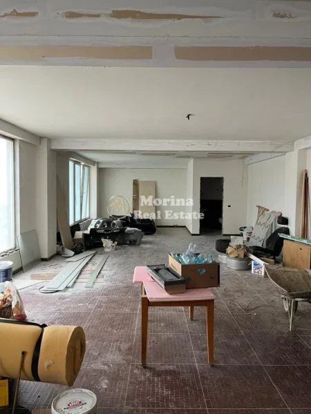 Tirane, shitet apartament 2+1 Kati 1, 135 m² 135.000 € (Fresku)