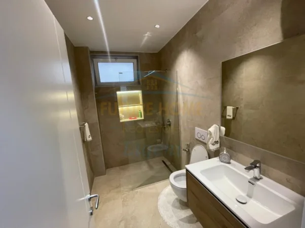 Tirane, jepet me qera apartament 2+1 Kati 1, 88 m² 850 € (Qender)