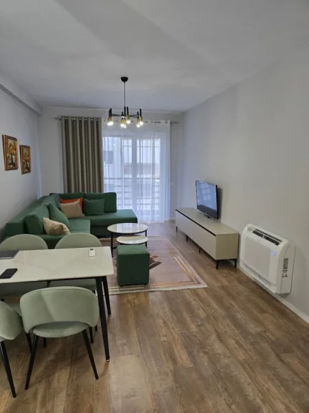 Tirane, jepet me qera apartament 1+1 Kati 6, 82 m² 600 € (Don Bosko)