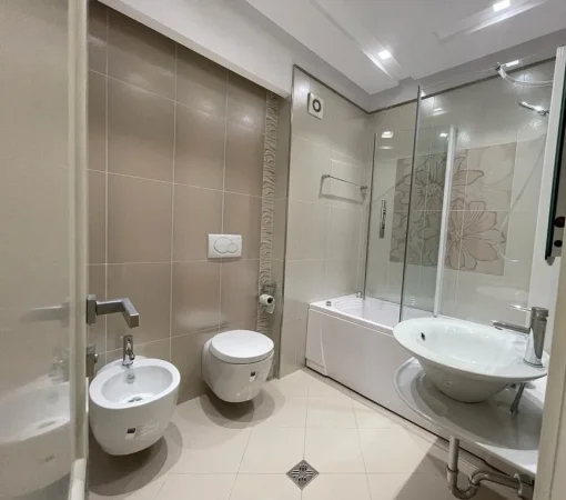 Tirane, jepet me qera apartament 3+1 Kati 5, 180 m² 2.500 € (AMBASADOR 2)